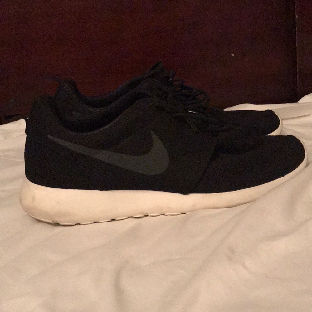Nike Roche Running Shoe